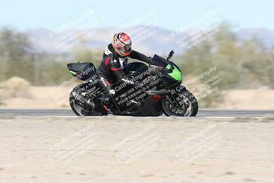 media/Dec-01-2025-Moto Forza (Mon) [[2daa91e15f]]/3-Beginner Group/Session 2 (Turn 7 Inside Pans)/